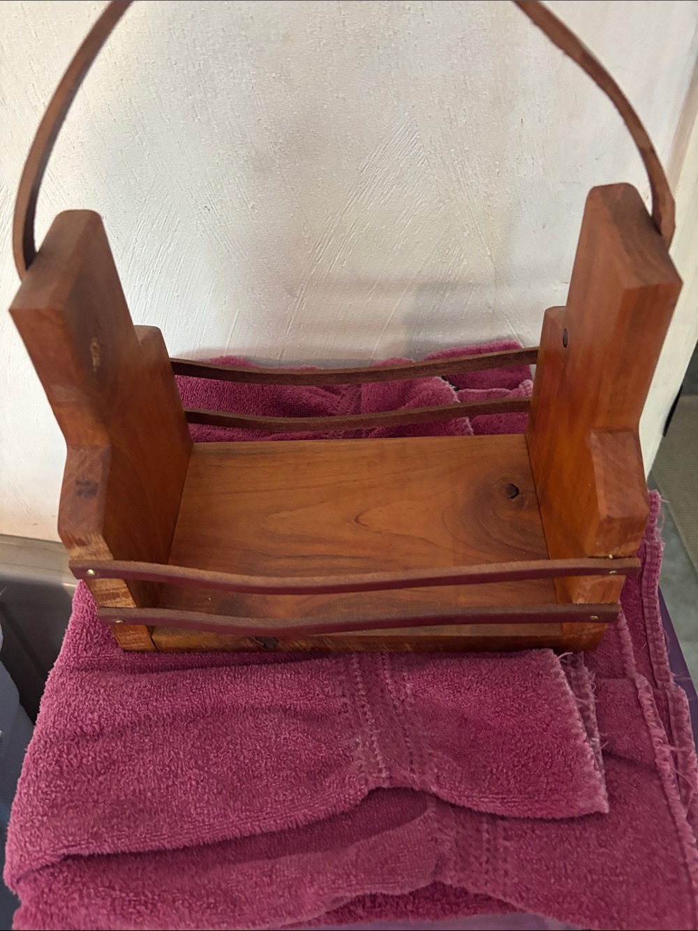 Wooden Handled Six pack Carrier - Natural Brown with leather accents.